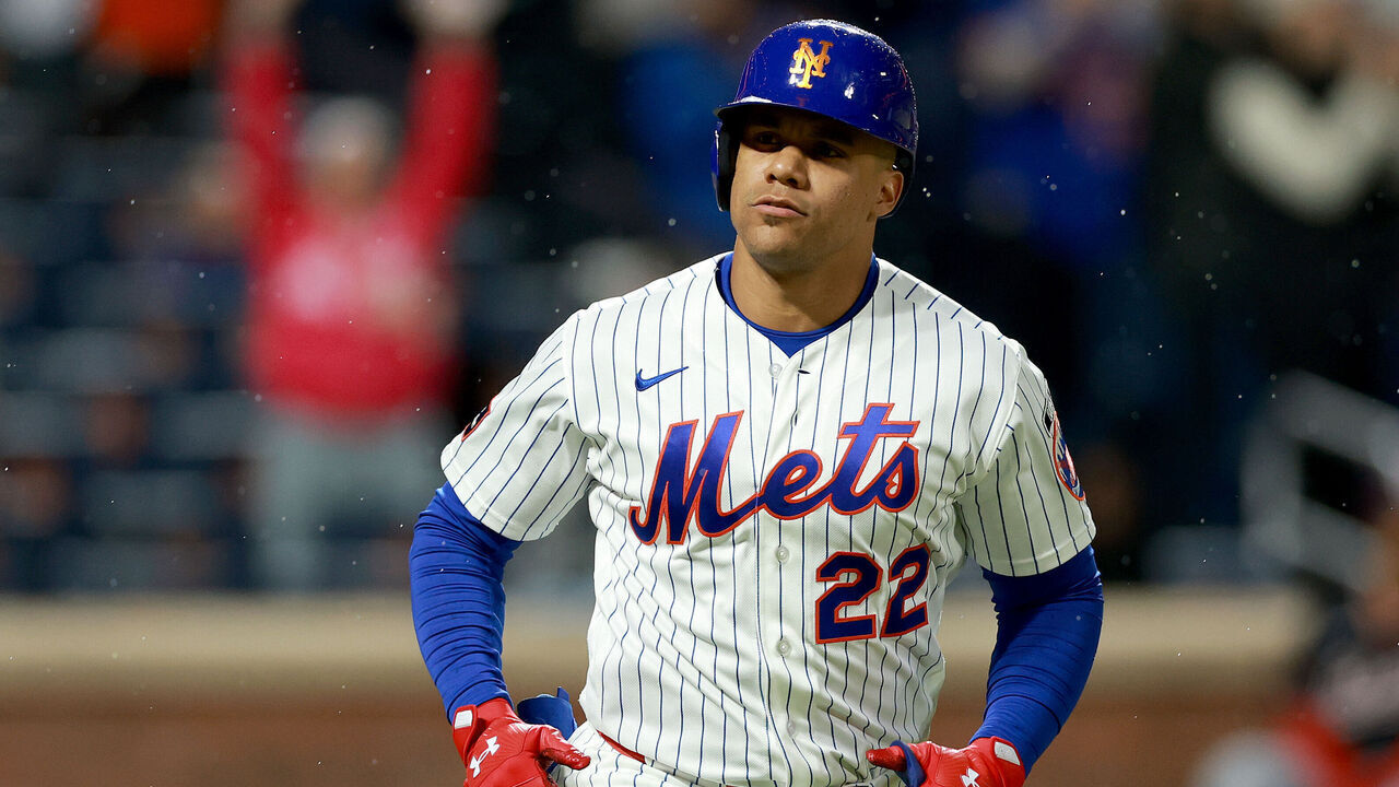 NEW YORK, NEW YORK - APRIL 28: Juan Soto #22 of the New York Mets celebrates after hitting a two run home run in the fourth inning against the Washington Nationals at Citi Field on April 28, 2026 in the Flushing neighborhood of the Queens borough of New York City.