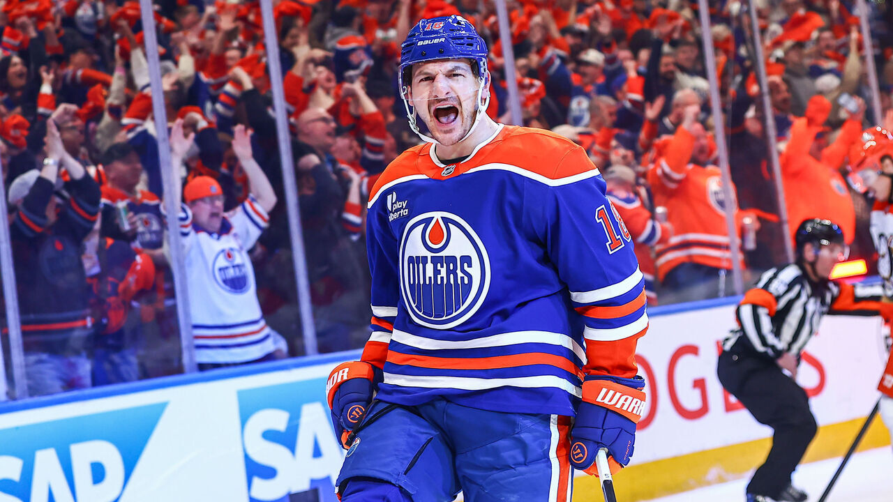EDMONTON, AB - APRIL 28: Edmonton Oilers Right Wing Zach Hyman (18) celebrates his goal in first period of game five between the Edmonton Oilers and Anaheim Ducks during the Stanley Cup Playoffs First Round on April 28, 2026, at Rogers Place in Edmonton, AB.