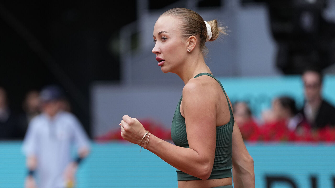 MADRID, SPAIN - APRIL 29: Anastasia Potapova of Austria reacts against Karolina Pliskova of Czech Republic during the Mutua Madrid Open 2026, ATP Masters 1000 and WTA 1000, at La Caja Magica on April 29, 2026 in Madrid, Spain.