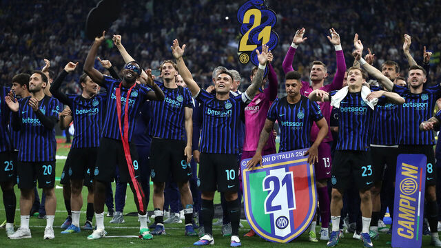 MILAN, ITALY - MAY 03: Lautaro Martinez of FC Internazionale Milano celebrates with his teammates after being confirmed as Serie A champions following victory in the Serie A match between FC Internazionale and Parma Calcio 1913 at Giuseppe Meazza Stadium on May 03, 2026 in Milan, Italy.