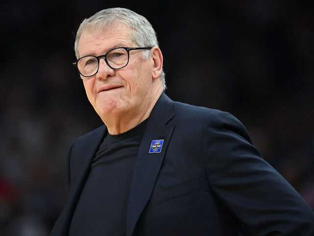 College Basketball: NCAA Final Four: UConn Head Coach Geno Auriemma looks on from the sideline vs South Carolina at Mortgage Matchup Center. Phoenix, AZ 4/3/2026 CREDIT: Jordan Murph