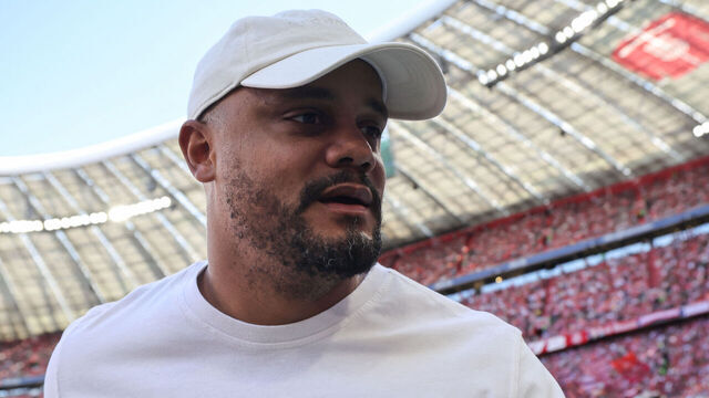 Bayern Munich's Belgian head coach Vincent Kompany arrives for the German first division Bundesliga football match between FC Bayern Munich and Heidenheim in Munich on May 2, 2026. / DFL REGULATIONS PROHIBIT ANY USE OF PHOTOGRAPHS AS IMAGE SEQUENCES AND/OR QUASI-VIDEO