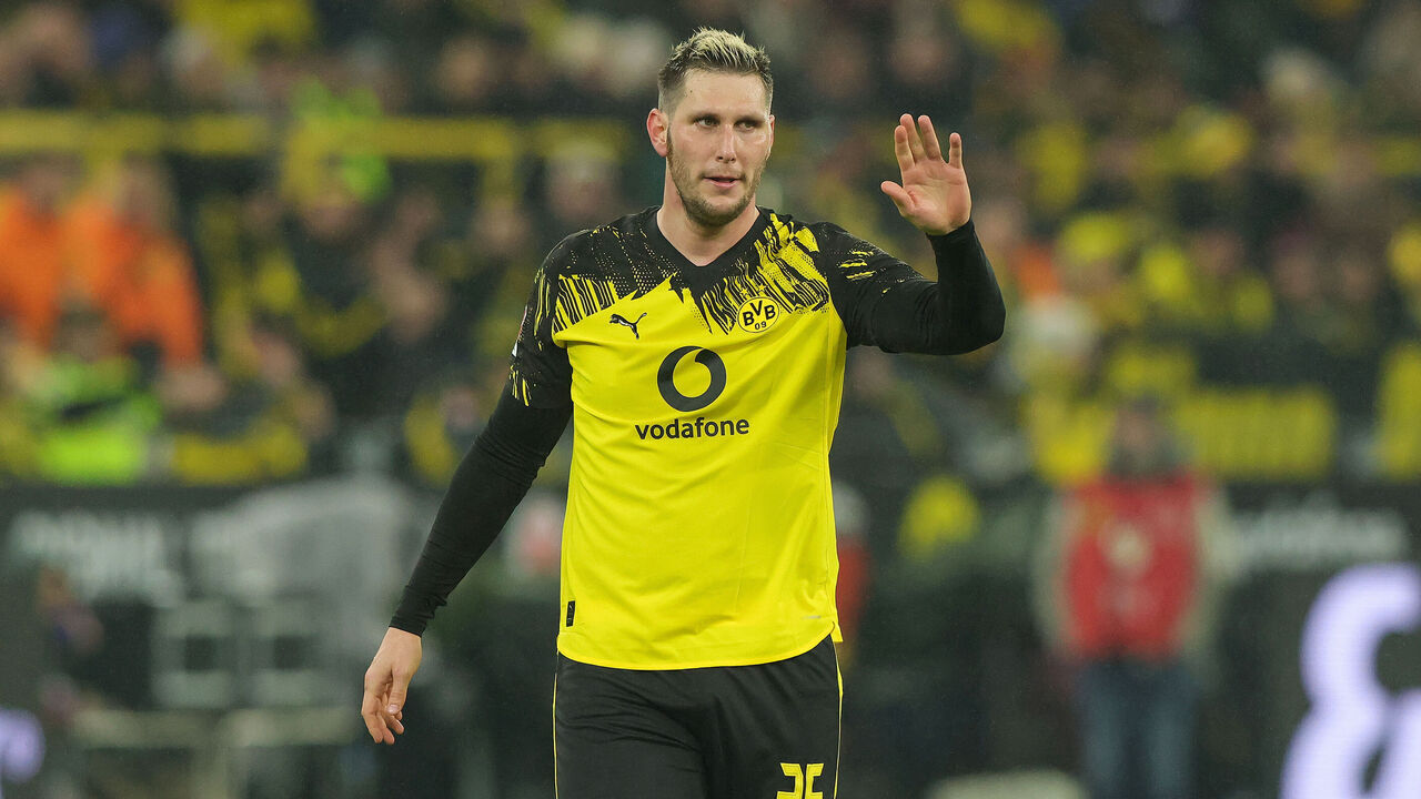 DORTMUND, GERMANY - FEBRUARY 13: Niklas Süle of Borussia Dortmund gestures during the Bundesliga match between Borussia Dortmund and 1. FSV Mainz 05 at Signal Iduna Park on February 13, 2026 in Dortmund, Germany.