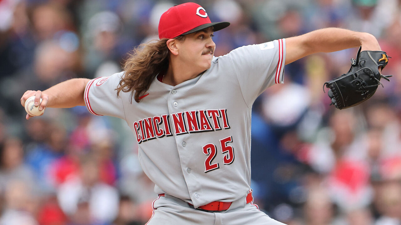 CHICAGO, ILLINOIS - MAY 07: Rhett Lowder #25 of the Cincinnati Reds delivers a pitch against the Chicago Cubs during the fourth inning at Wrigley Field on May 07, 2026 in Chicago, Illinois.