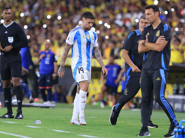 GUAYAQUIL, ECUADOR - SEPTEMBER 09: Nicolas Otamendi of Argentina leaves the pitch after being sent off during the South American FIFA World Cup 2026 Qualifier match between Ecuador and Argentina at Estadio Monumental Isidro Romero Carbo on September 09, 2025 in Guayaquil, Ecuador.