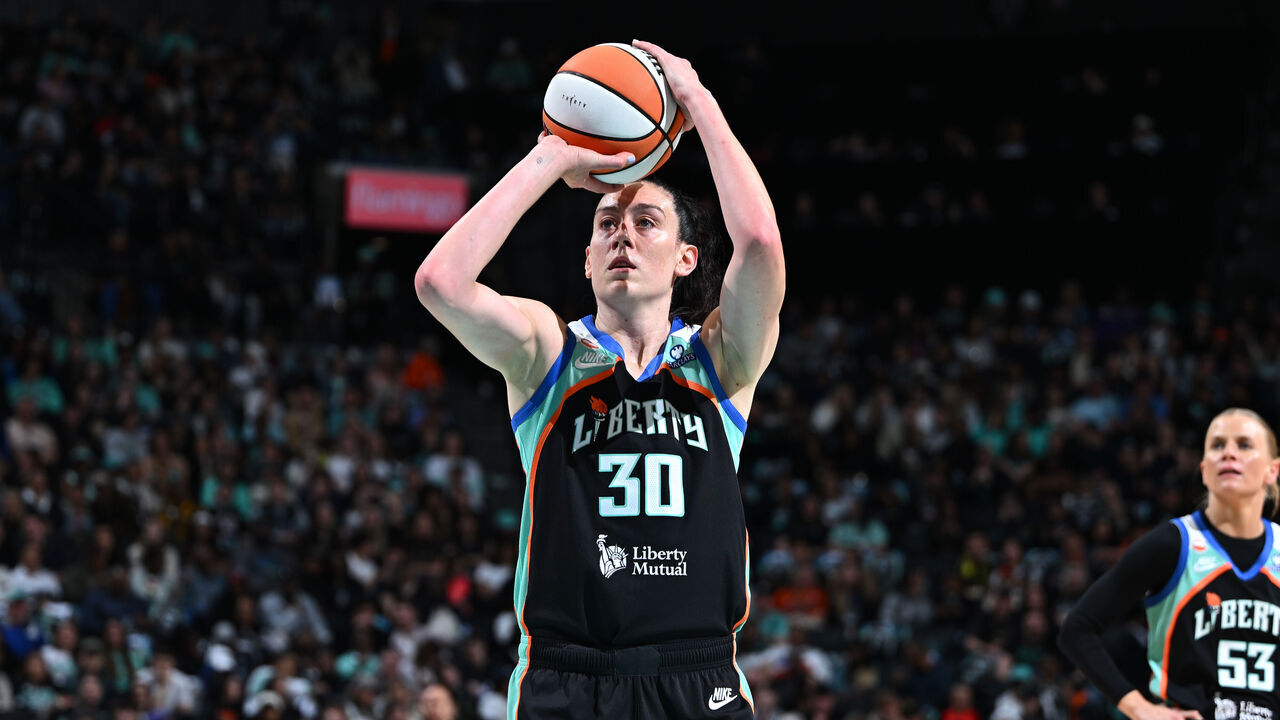 BROOKLYN, NY - MAY 8: Breanna Stewart #30 of the New York Liberty free throw during the game against the Connecticut Sun on May 8, 2026 at Barclays Center Arena in Brooklyn, New York. Mandatory Copyright Notice: Copyright 2026 NBAE