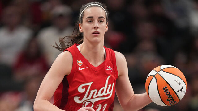 INDIANAPOLIS, IN - MAY 9: Caitlin Clark #22 of the Indiana Fever drives to the basket during the game against the Dallas Wings on May 9, 2026 at the Gainbridge Fieldhouse inIndianapolis, Indiana. Mandatory Copyright Notice: Copyright 2026 NBAE