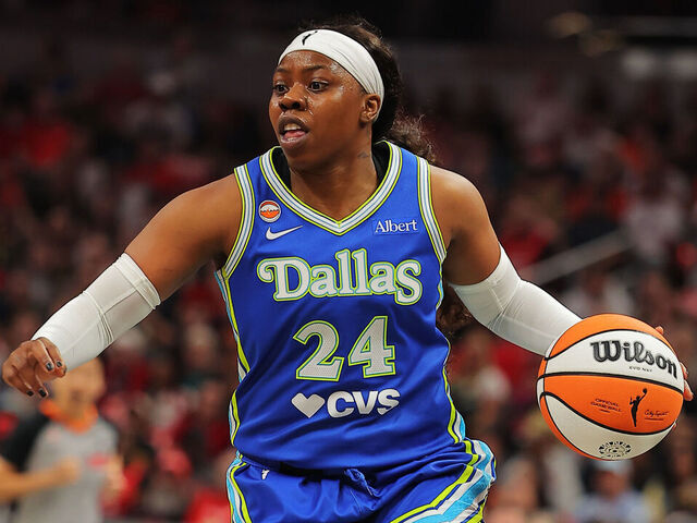 INDIANAPOLIS, IN - MAY 9: Arike Ogunbowale #24 of the Dallas Wings dribbles the ball during the game against the Indiana Fever on May 9, 2026 at the Gainbridge Fieldhouse inIndianapolis, Indiana. Mandatory Copyright Notice: Copyright 2026 NBAE
