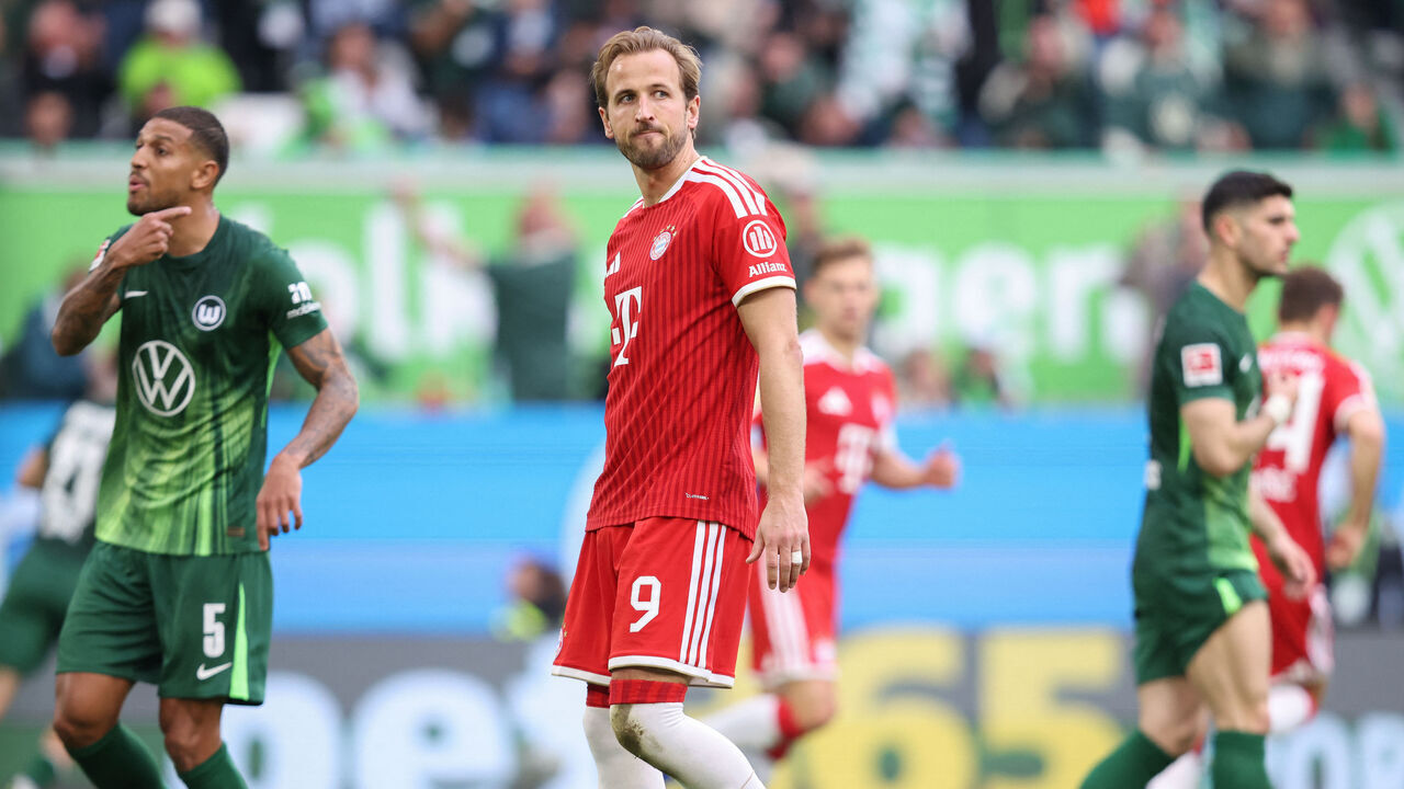 Bayern Munich's English forward #09 Harry Kane reacts after missing a penalty during the German first division Bundesliga football match between VfL Wolfsburg and FC Bayern Munich in Wolfsburg, on May 9, 2026. / DFL REGULATIONS PROHIBIT ANY USE OF PHOTOGRAPHS AS IMAGE SEQUENCES AND/OR QUASI-VIDEO