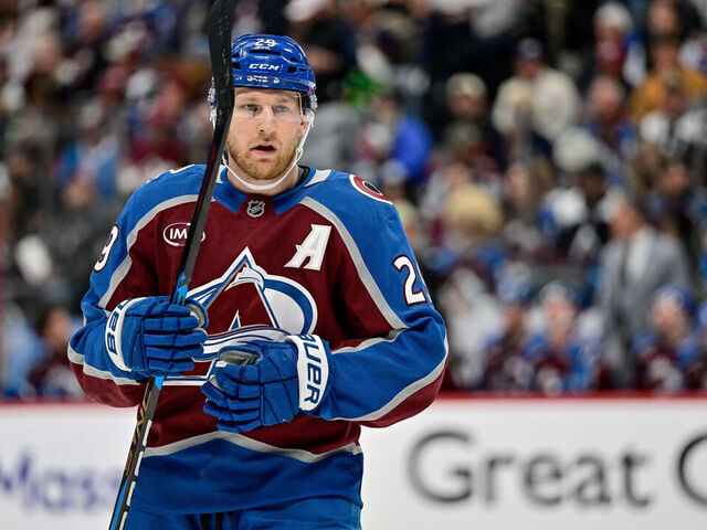 MacKinnon will play Game 4, Blackwood gets start for Avs