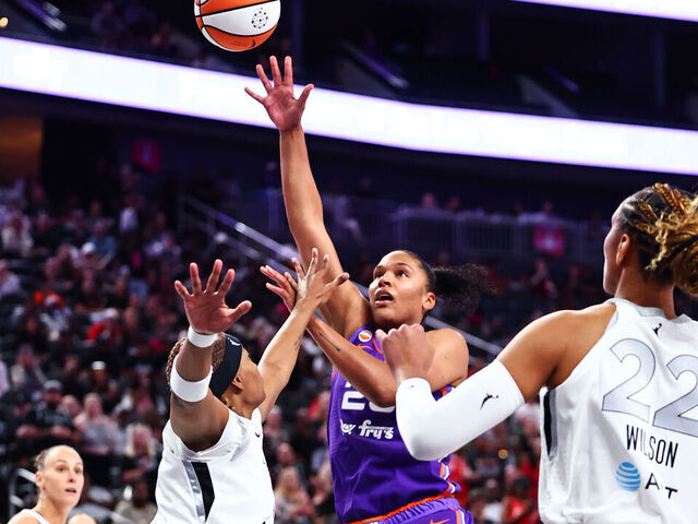 LAS VEGAS, NV - MAY 9: Alyssa Thomas #25 of the Phoenix Mercury shoots the ball during the game against the Las Vegas Aces on May 9, 2026 at Michelob ULTRA Arena in Las Vegas, Nevada. Mandatory Copyright Notice: Copyright 2026 NBAE