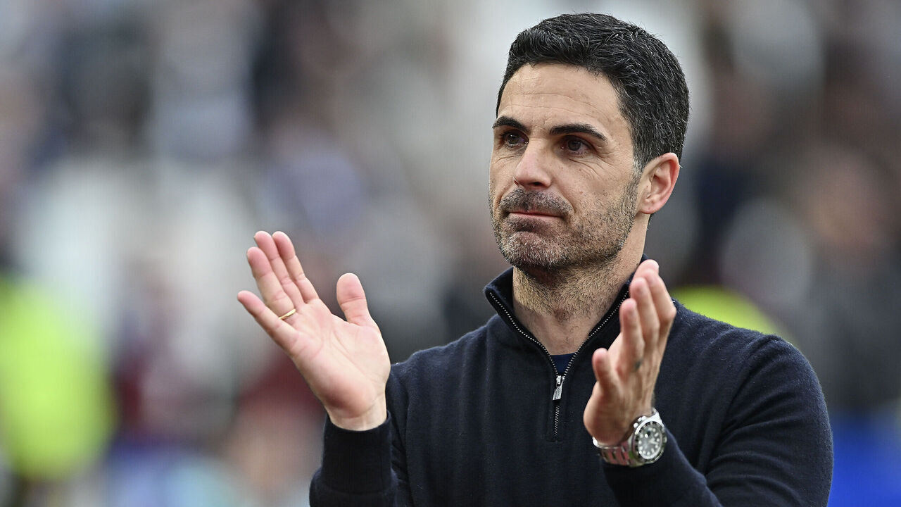 LONDON, ENGLAND - MAY 10: Mikel Arteta manager of Arsenal claps during the Premier League match between West Ham United and Arsenal at London Stadium on May 10, 2026 in London, England.