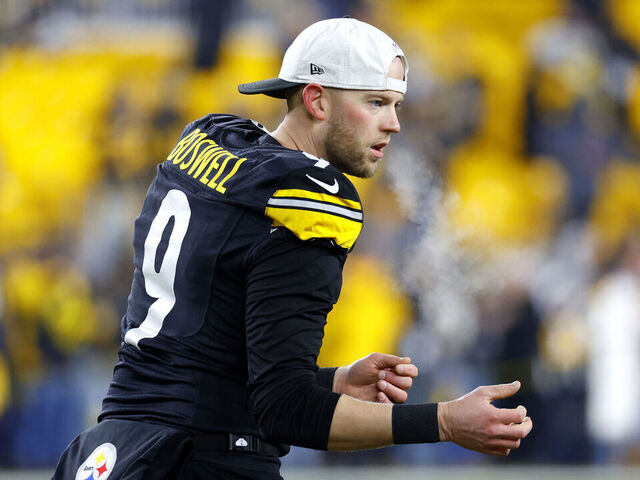 PITTSBURGH, PENNSYLVANIA - JANUARY 04: Chris Boswell #9 of the Pittsburgh Steelers in action against the Baltimore Ravens at Acrisure Stadium on January 04, 2026 in Pittsburgh, Pennsylvania.