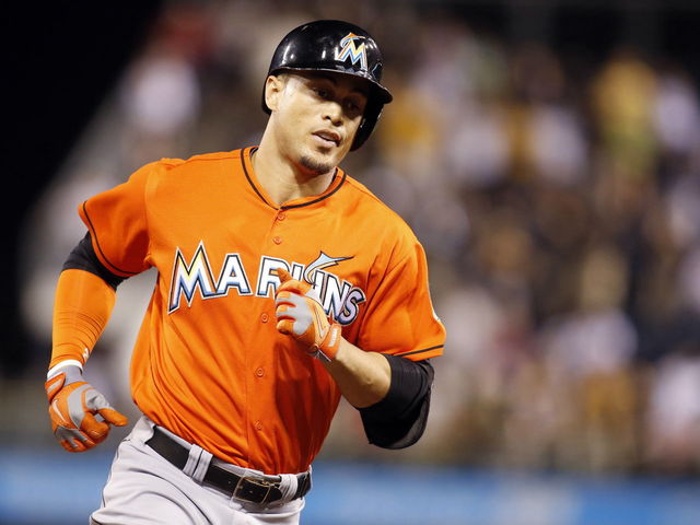 Marlins announce 13-year, $325M extension with Giancarlo Stanton