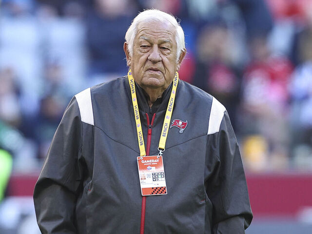 MUNICH, GERMANY - NOVEMBER 13: Offensive Coordinator Tom Moore of Tampa Bay Buccaneers looks on prior to the NFL match between Seattle Seahawks and Tampa Bay Buccaneers at Allianz Arena on November 13, 2022 in Munich, Germany.