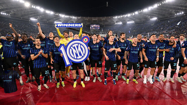 ROME, ITALY - MAY 13: Players of FC Internazionale Milano celebrate after the team's victory in the Coppa Italia Final match between SS Lazio and FC Internazionale at Stadio Olimpico on May 13, 2026 in Rome, Italy.