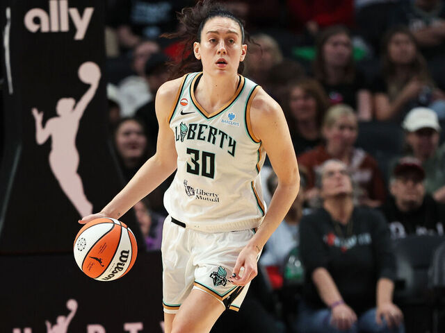 PORTLAND, OR - MAY 14: Breanna Stewart #30 of the New York Liberty handles the ball during the game against the Portland Fire on May 14, 2026 at Moda Center in Portland, Oregon. Mandatory Copyright Notice: Copyright 2026 NBAE