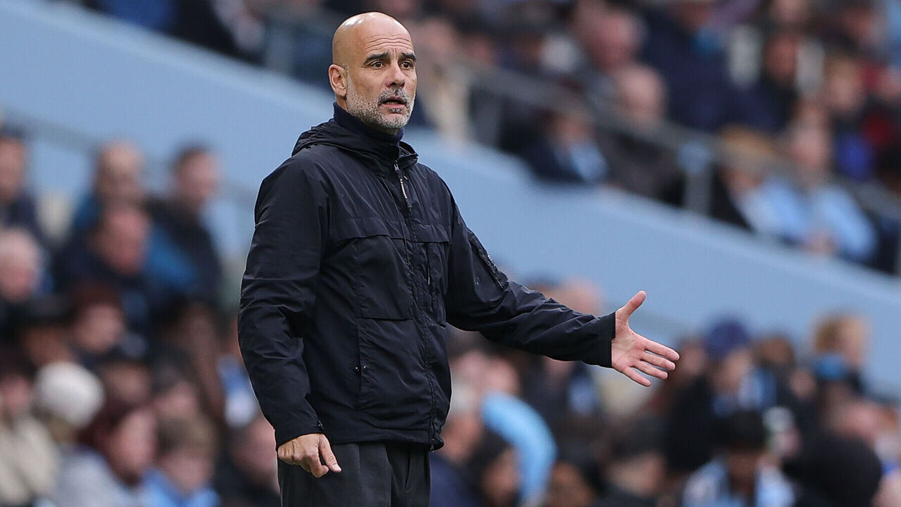 MANCHESTER, ENGLAND - MAY 09: Josep 'Pep' Guardiola, head coach of Manchester City, issues instructions during the Premier League match between Manchester City and Brentford at Etihad Stadium on May 09, 2026 in Manchester, England.