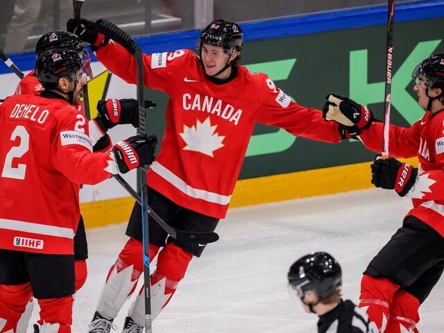 Canada holds off Sweden to open World Championship | theScore