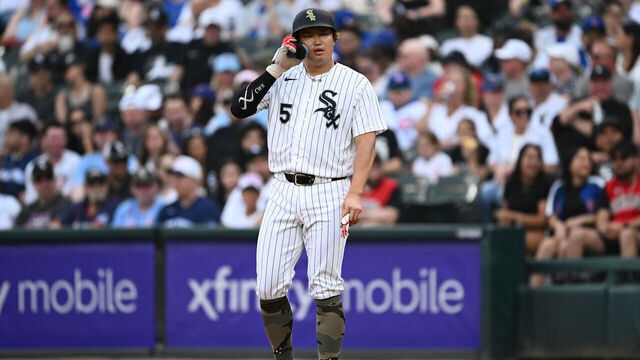 CHICAGO, ILLINOIS - MAY 16: Munetaka Murakami #5 of the Chicago White Sox leads off from first after walking against the Chicago Cubs during the first inning at Rate Field on May 16, 2026 in Chicago, Illinois.