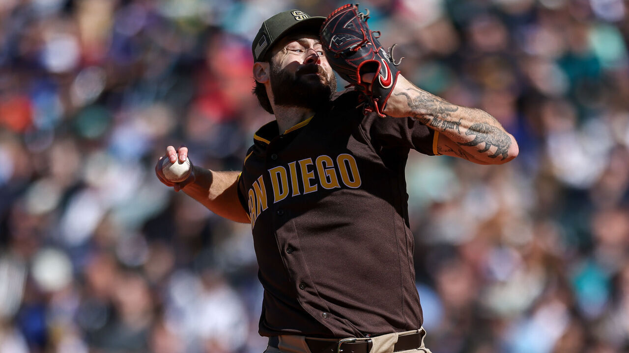 SEATTLE, WASHINGTON - MAY 17: Lucas Giolito #55 of the San Diego Padres pitches in the first inning against the Seattle Mariners at T-Mobile Park on May 17, 2026 in Seattle, Washington.