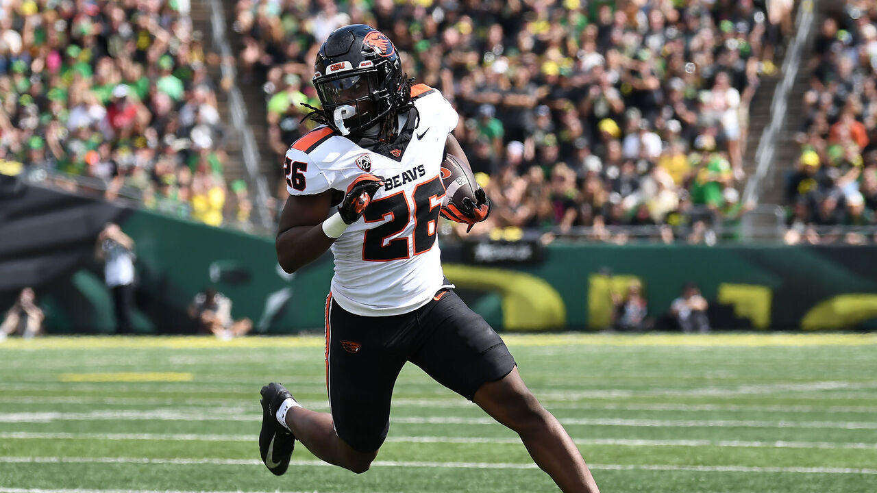 EUGENE, OR - SEPTEMBER 20: Oregon State Beavers running back Salahadin Allah (26) runs the ball during the college football between the Oregon Ducks and Oregon State Beavers on September 20, 2025 at Autzen Stadium in Eugene, Oregon.