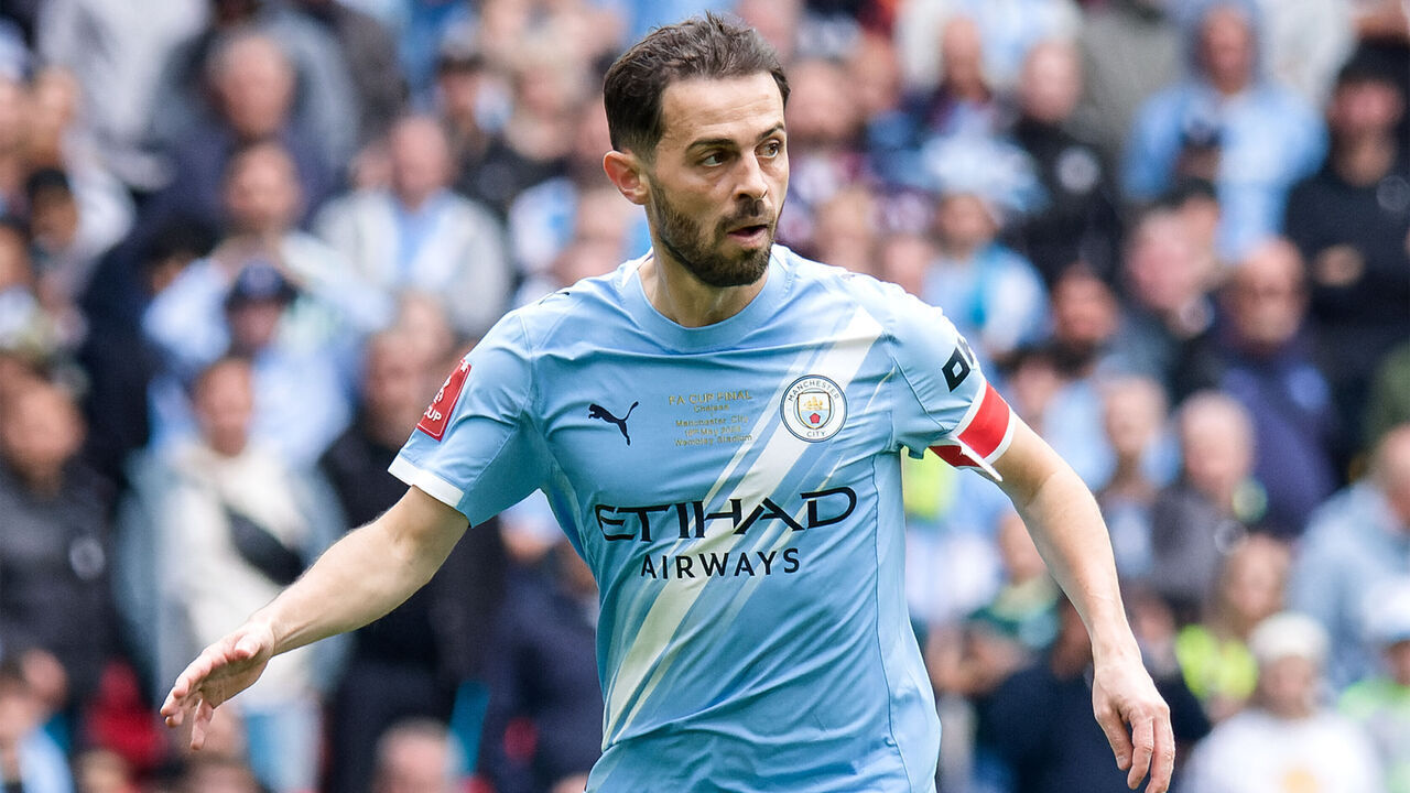 LONDON, ENGLAND - MAY 16: Bernardo Silva of Manchester City in action during the Emirates FA Cup Final match between Chelsea and Manchester City on May 16, 2026 in London, England.