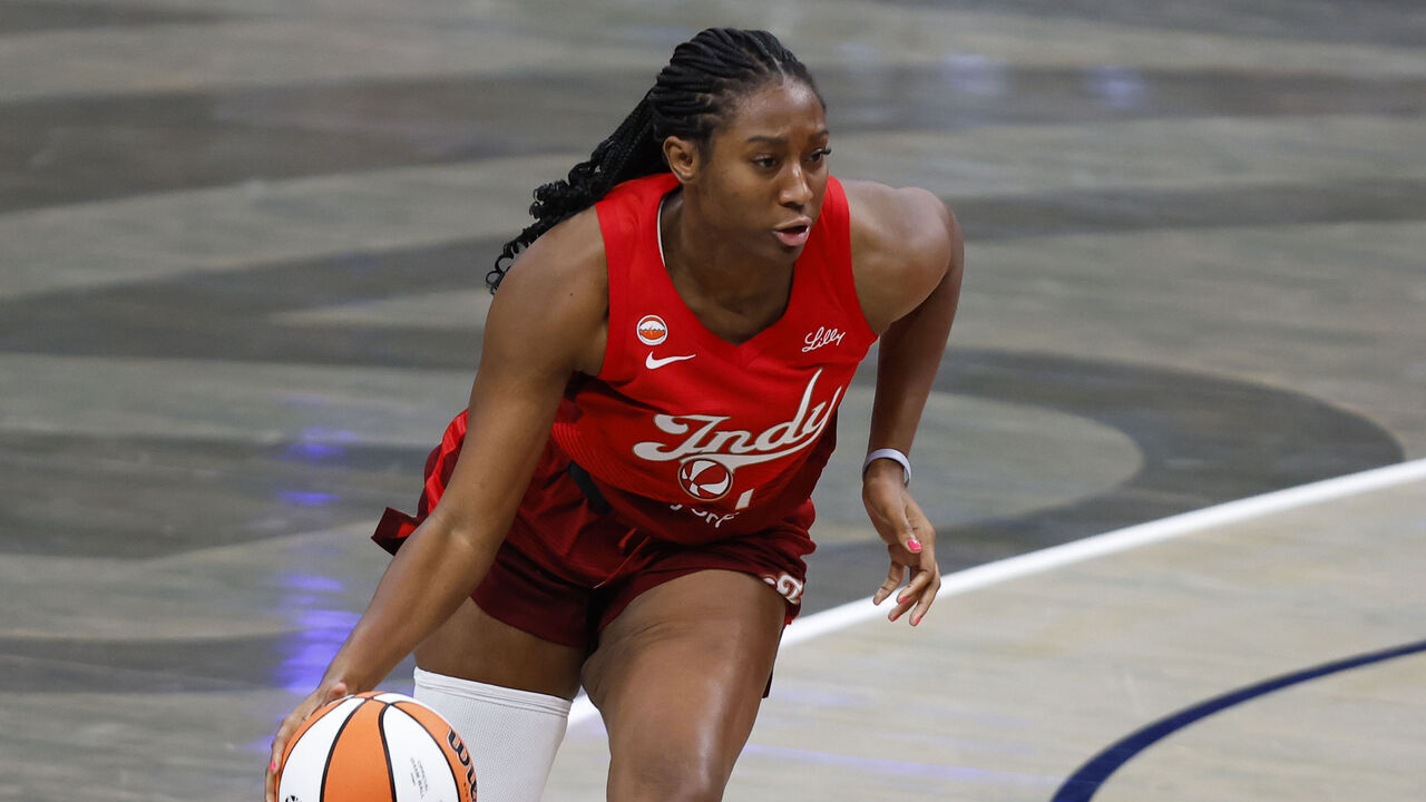 INDIANAPOLIS, IN - MAY 20: Indiana Fever center-forward Aliyah Boston (7) drives with the ball in the second half of play during a WNBA game between the Portland Fire and the Indiana Fever on May 20, 20, 2026 at Gainbridge Fieldhouse, in Indianapolis, IN.