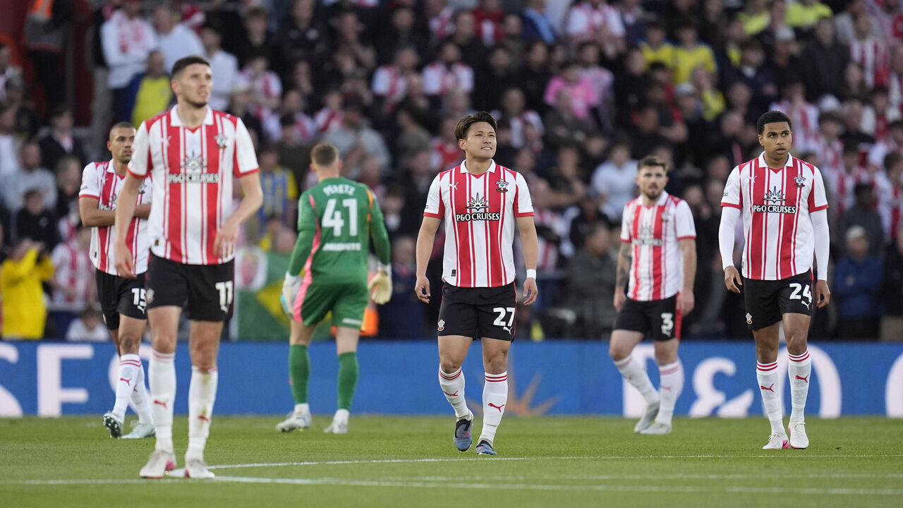 Southampton players after conceding the first goal during the Sky Bet Championship play off semi-final at St Mary's Stadium, Southampton. Picture date: Tuesday May 12, 2026.