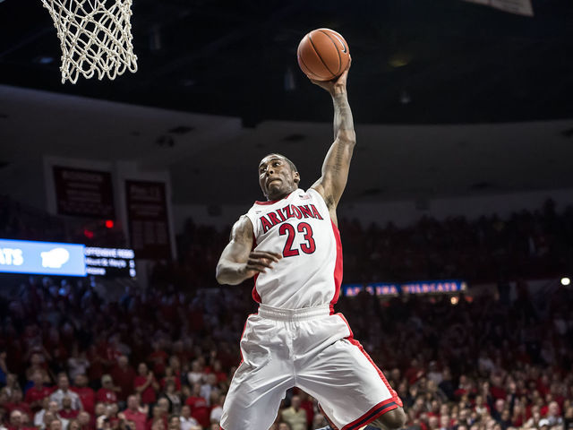 VIDEO: Rondae Hollis-Jefferson crowns 7-foot-6 Mamadou Ndiaye