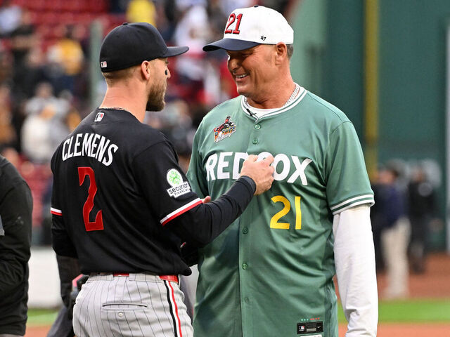 Roger Clemens throws out 1st pitch to son Kody at Fenway | …