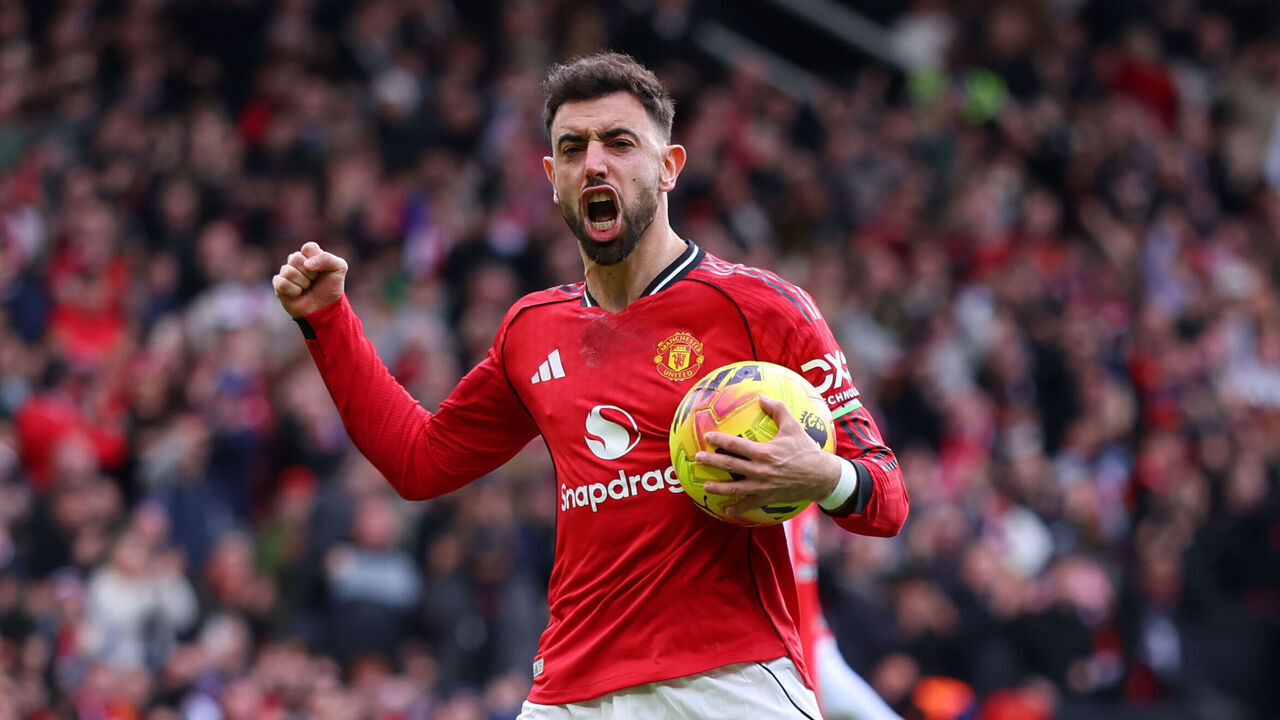 MANCHESTER, ENGLAND - MARCH 1: Bruno Fernandes of Manchester United celebrates scoring his team's first goal from the penalty spot during the Premier League match between Manchester United and Crystal Palace at Old Trafford on March 1, 2026 in Manchester, England.