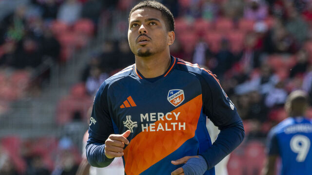 TORONTO, ONTARIO, CANADA - 2026/04/11: Evander da Silva Ferreira (Evander) #10 of FC Cincinnati in action during the MLS game between Toronto FC and FC Cincinnati at BMO field. Toronto FC 1 : 1 FC Cincinnati.