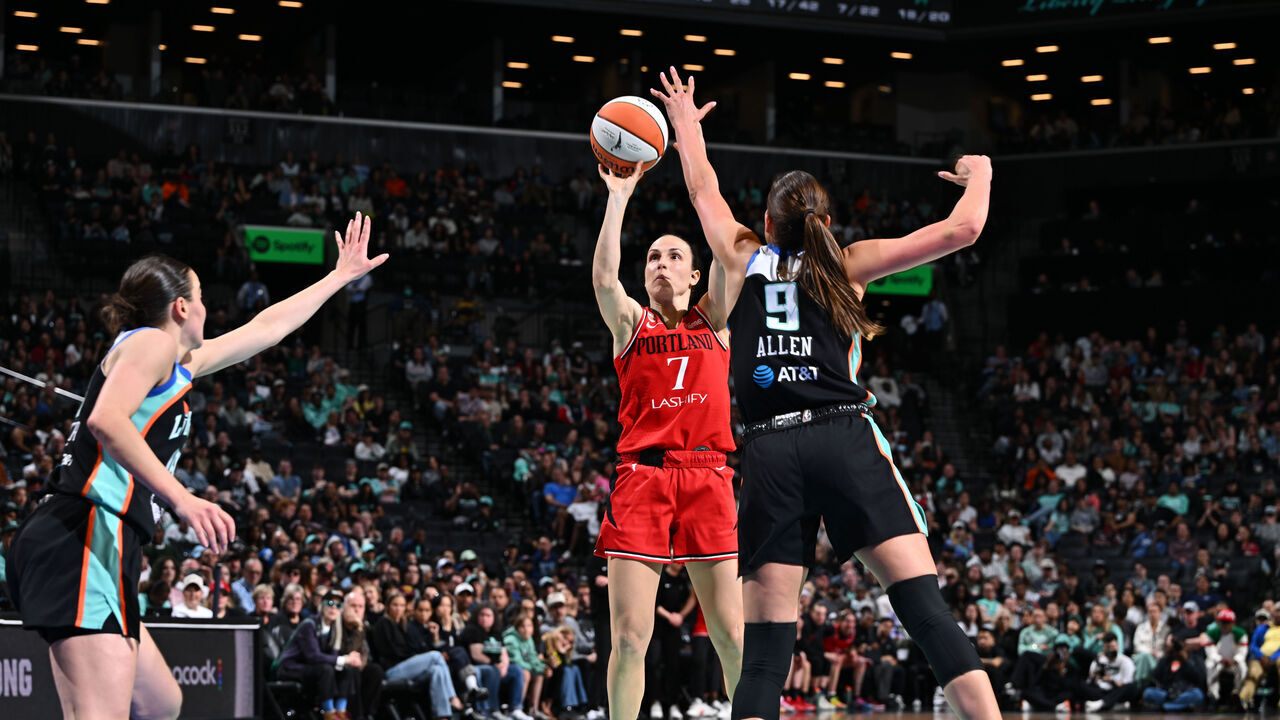 BROOKLYN, NY - MAY 25: Teja Oblak #7 of the Portland Fire shoots the ball during the game against the New York Liberty on May 25, 2026 at Barclays Center Arena in Brooklyn, New York. Mandatory Copyright Notice: Copyright 2026 NBAE