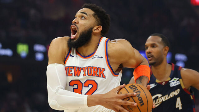 CLEVELAND, OHIO - MAY 25: Karl-Anthony Towns #32 of the New York Knicks drives to the basket against the Cleveland Cavaliers during the third quarter in Game Four of the NBA Eastern Conference Finals at Rocket Arena on May 25, 2026 in Cleveland, Ohio.