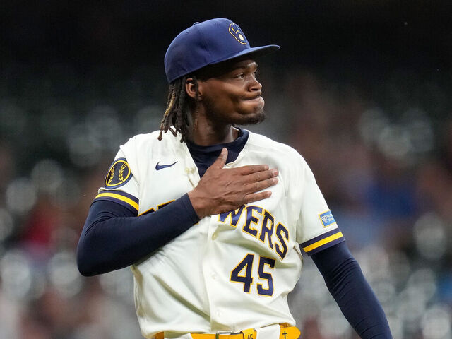 Brewers' Murphy: Uribe's crotch-chop gesture 'unacceptable'…
