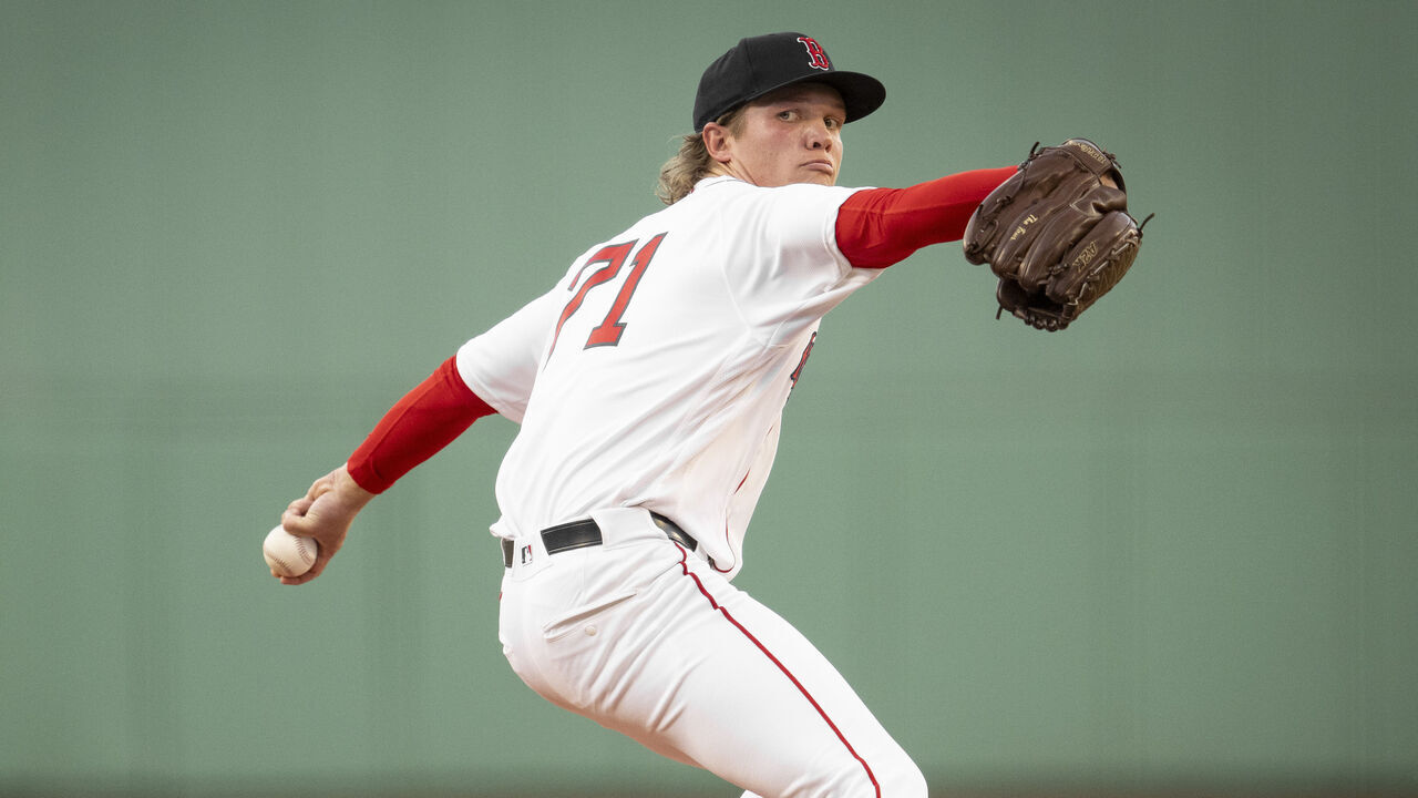 BOSTON, MASSACHUSETTS - MAY 27: Connelly Early #71 of the Boston Red Sox pitches during the first inning of a game against the Atlanta Braves on May 27, 2026 at Fenway Park in Boston, Massachusetts.
