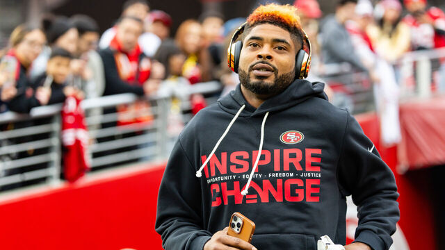 SANTA CLARA, CA - DECEMBER 14: Jauan Jennings #15 of the San Francisco 49ers jogs onto the field before a NFL game between the Tennessee Titans and the San Francisco 49ers on December 14, 2025 at Levi's Stadium in Santa Clara, CA.