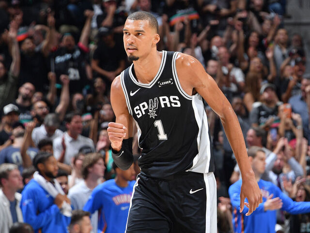 Spurs blow out Thunder to force deciding Game 7