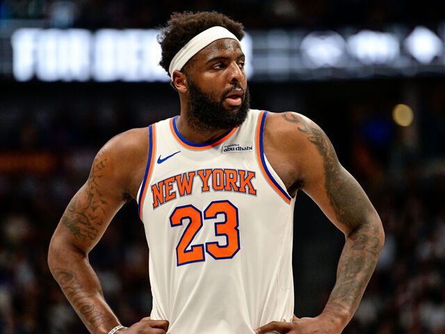 Report: Knicks' Robinson has finger surgery, plans to play …