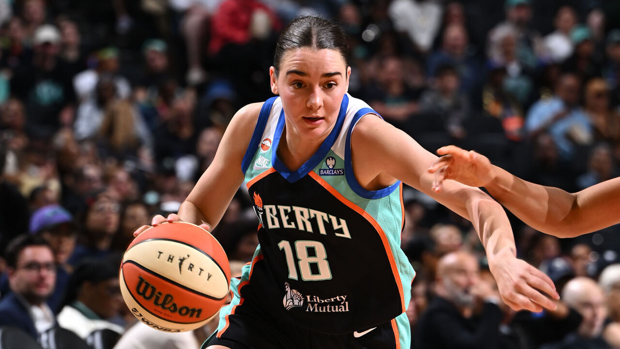 BROOKLYN, NY - MAY 29: Pauline Astier #18 of the New York Liberty dribbles the ball during the game against the Phoenix Mercury on May 29, 2026 at Barclays Center Arena in Brooklyn, New York. Mandatory Copyright Notice: Copyright 2026 NBAE