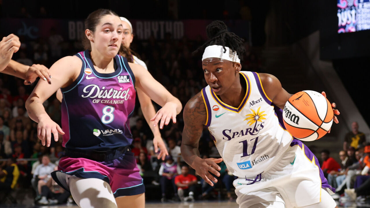 WASHINGTON, D.C. - MAY 29: Erica Wheeler #17 of the Los Angeles Sparks drives to the basket during the game against the Washington Mystics on May 29, 2026 at CareFirst Arena in Washington, D.C. Mandatory Copyright Notice: Copyright 2026 NBAE