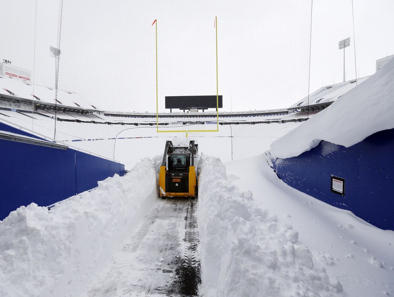 NFL report: Free tickets for Bills-Jets game in Detroit - Los