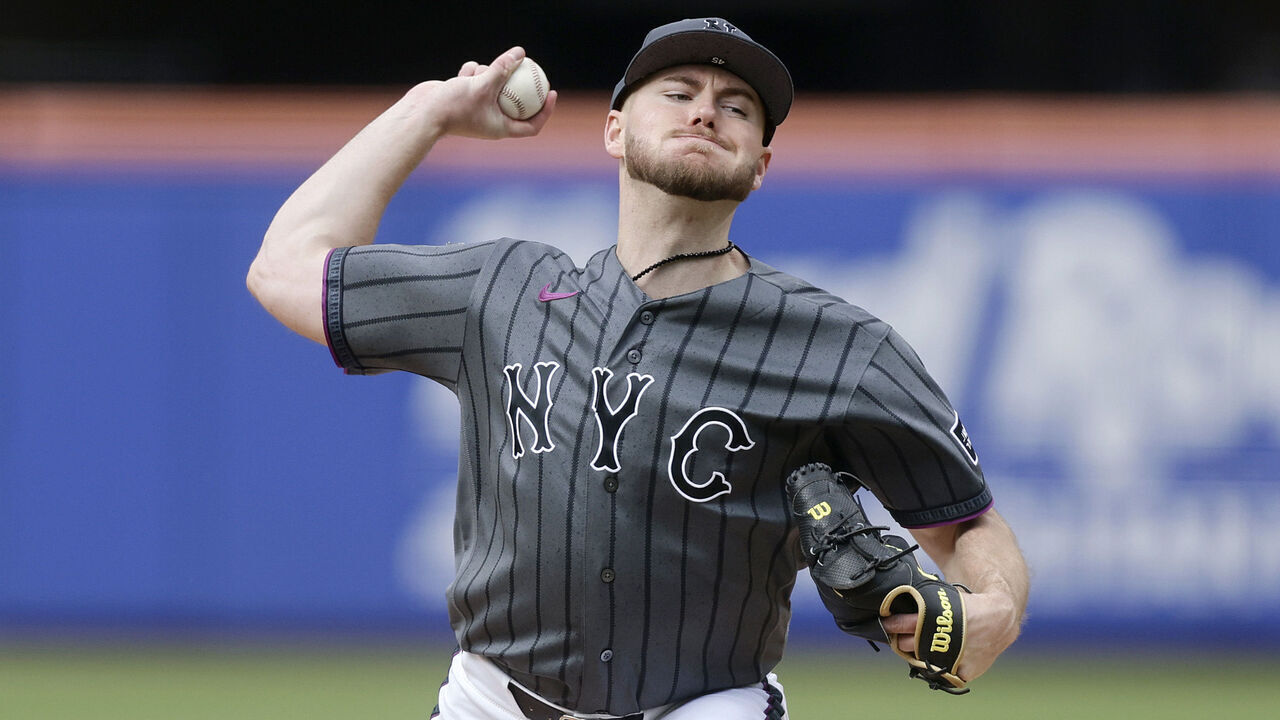NEW YORK, NEW YORK - MAY 30: Christian Scott #45 of the New York Mets pitches during the second inning against the Miami Marlins at Citi Field on May 30, 2026 in New York City.