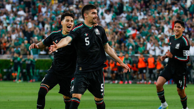 Pasadena, CA - May 30: Mexican international Johan Vasquez (5) celebrates with teammate Jorge Sanchez (2) after scoring a goal during an international friendly game between Mexico vs Australia at the Rose Bowl in Pasadena, CA, Saturday, May 30, 2026. (Ronaldo Bolaños / Los Angeles Times via Getty Images)