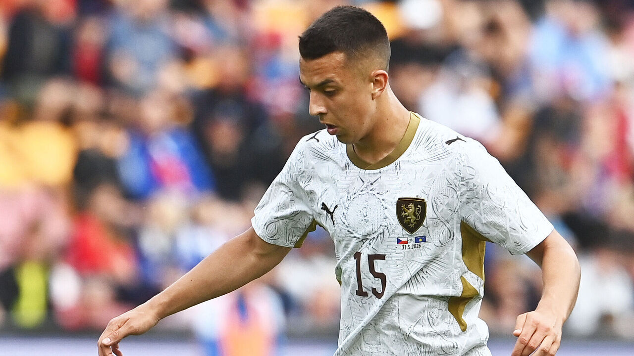 Czech Republic's #15 Hugo Sochurek plays the ball during the international friendly football match between Czech Republic and Kosovo in Prague on May 31, 2026.