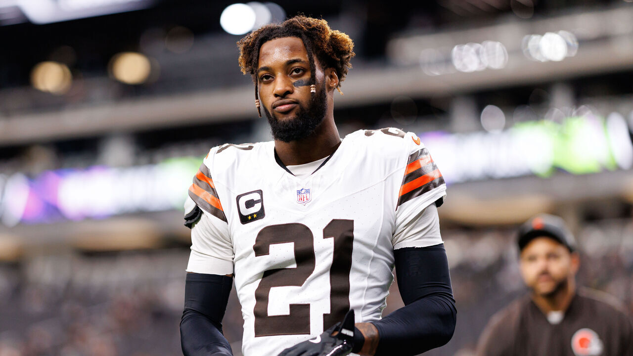 LAS VEGAS, NEVADA - NOVEMBER 23: Denzel Ward #21 of the Cleveland Browns stands on the field prior to an NFL football game against the Las Vegas Raiders at Allegiant Stadium on November 23, 2025 in Las Vegas, Nevada.