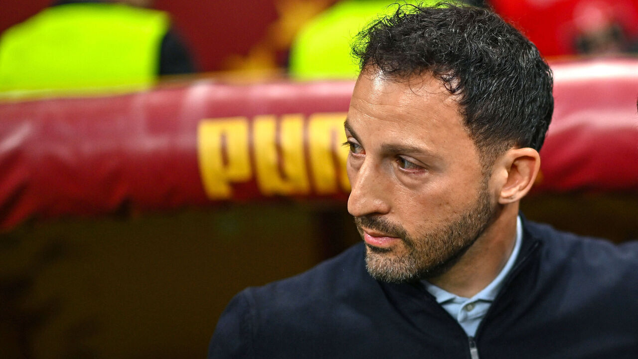 Fenerbahce's Italian head coach Domenico Tedesco looks on from the technical area during the Turkish Super lig football match between Fenerbahce and Galatasaray at the Rams Park Stadium in Istanbul, on April 26, 2026. Turkish club Fenerbahçe sacked their coach, the Italian-German Domenico Tedesco, on April 27, 2026, a day after a disastrous 3-0 derby defeat in the league against league leaders Galatasaray, a loss that crushed their last hopes of a title. "We have parted ways with our coach Domenico Tedesco," Fenerbahçe wrote in a statement. The club trails their arch-rivals Galatasaray by seven points with three matches remaining in the season.