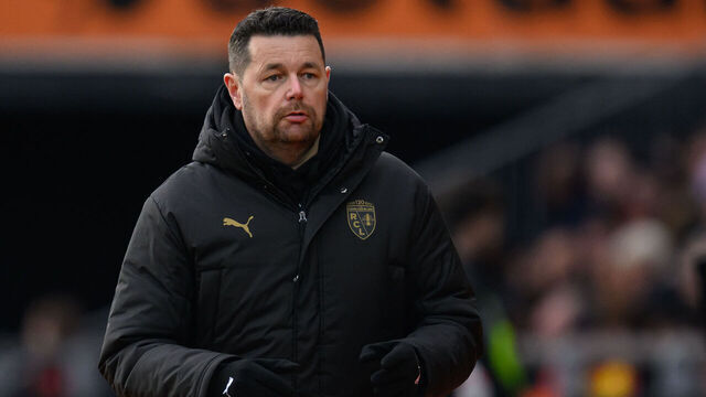 Lens' French head coach Pierre Sage reacts during the French L1 football match between FC Lorient and RC Lens at Yves-Allainmat stadium in Lorient, western France on March 14, 2026.