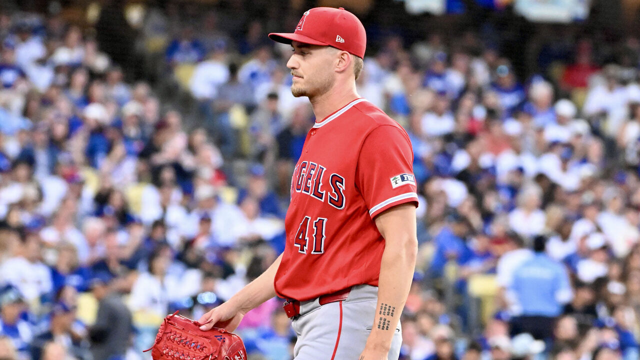 Los Angeles, CA - June 06: Starting pitcher Jack Kochanowicz #41 of the Los Angeles Angels is pulled from the game after the Los Angeles Dodgers score 4 runs in the first inning of a baseball game at Dodger Stadium in Los Angeles on Saturday, June 6, 2026.